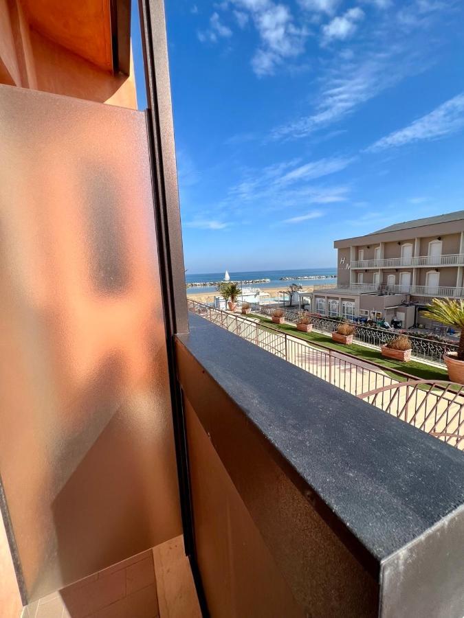 Hotel Giorgetti Orange بيلاريا-إيجيا مارينا المظهر الخارجي الصورة