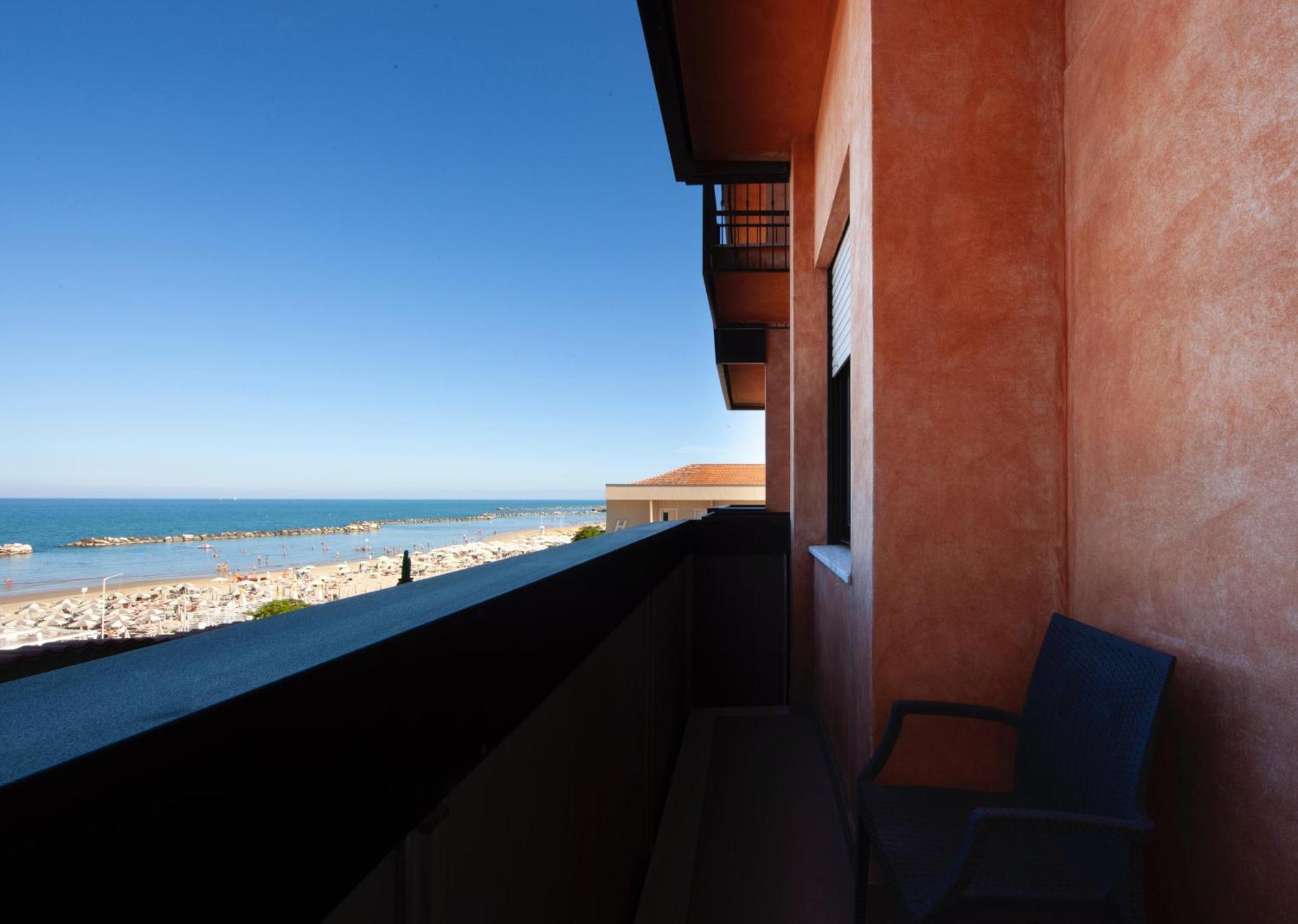 Hotel Giorgetti Orange بيلاريا-إيجيا مارينا المظهر الخارجي الصورة